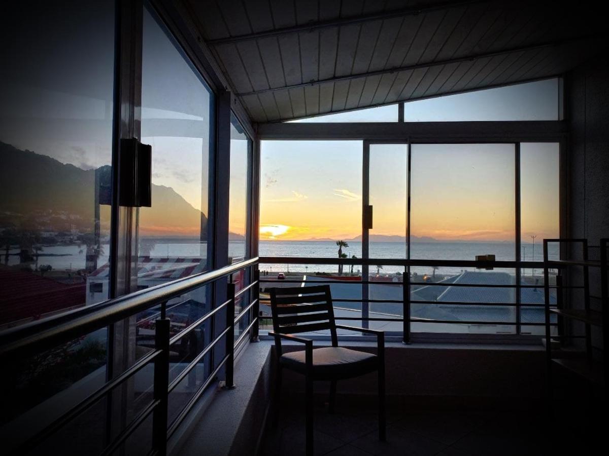 Bay-Side Apartment, Gordon'S Bay Екстериор снимка