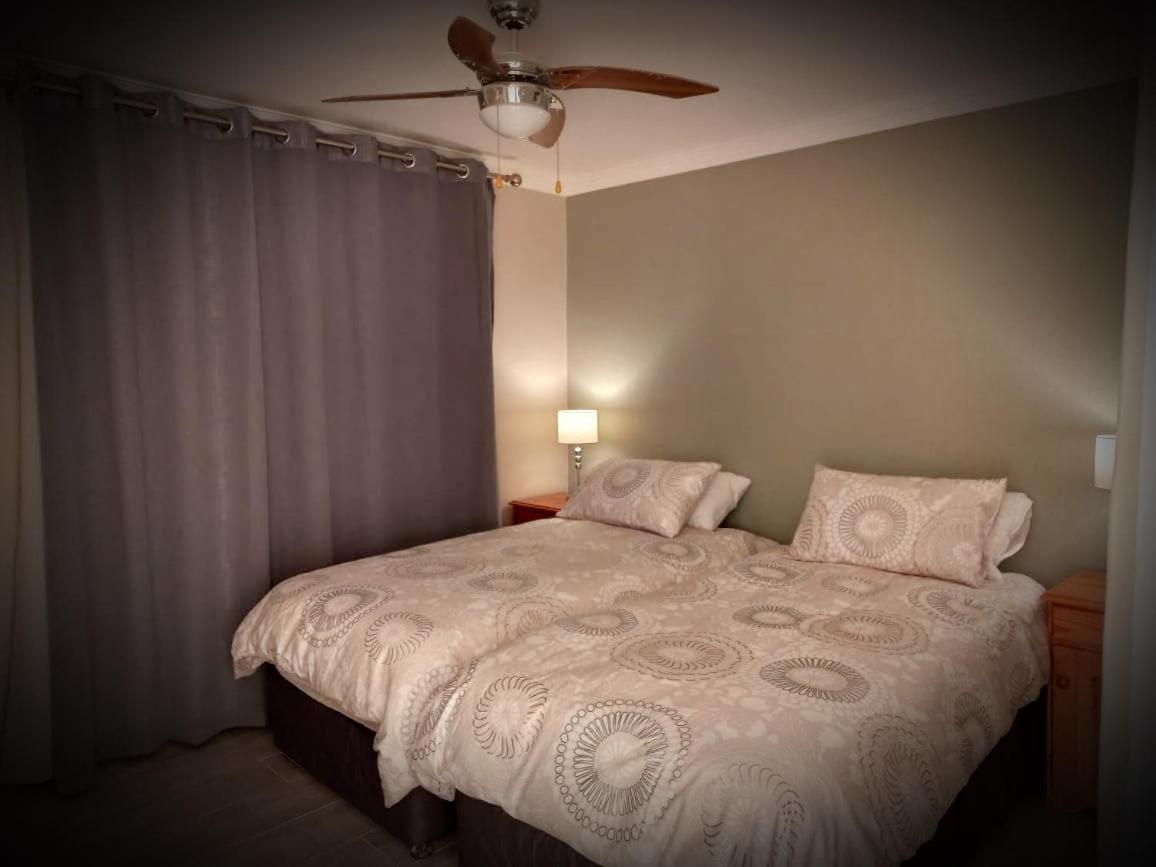 Bay-Side Apartment, Gordon'S Bay Екстериор снимка